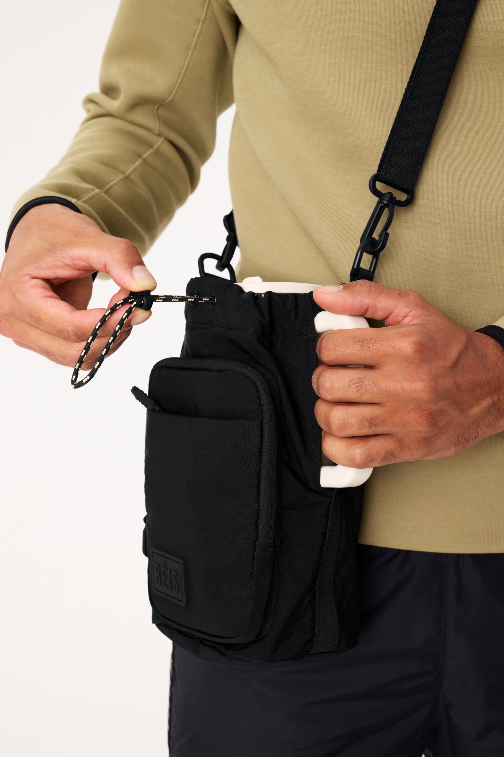 The Magnetic Water Bottle Sling in Black - Image 4