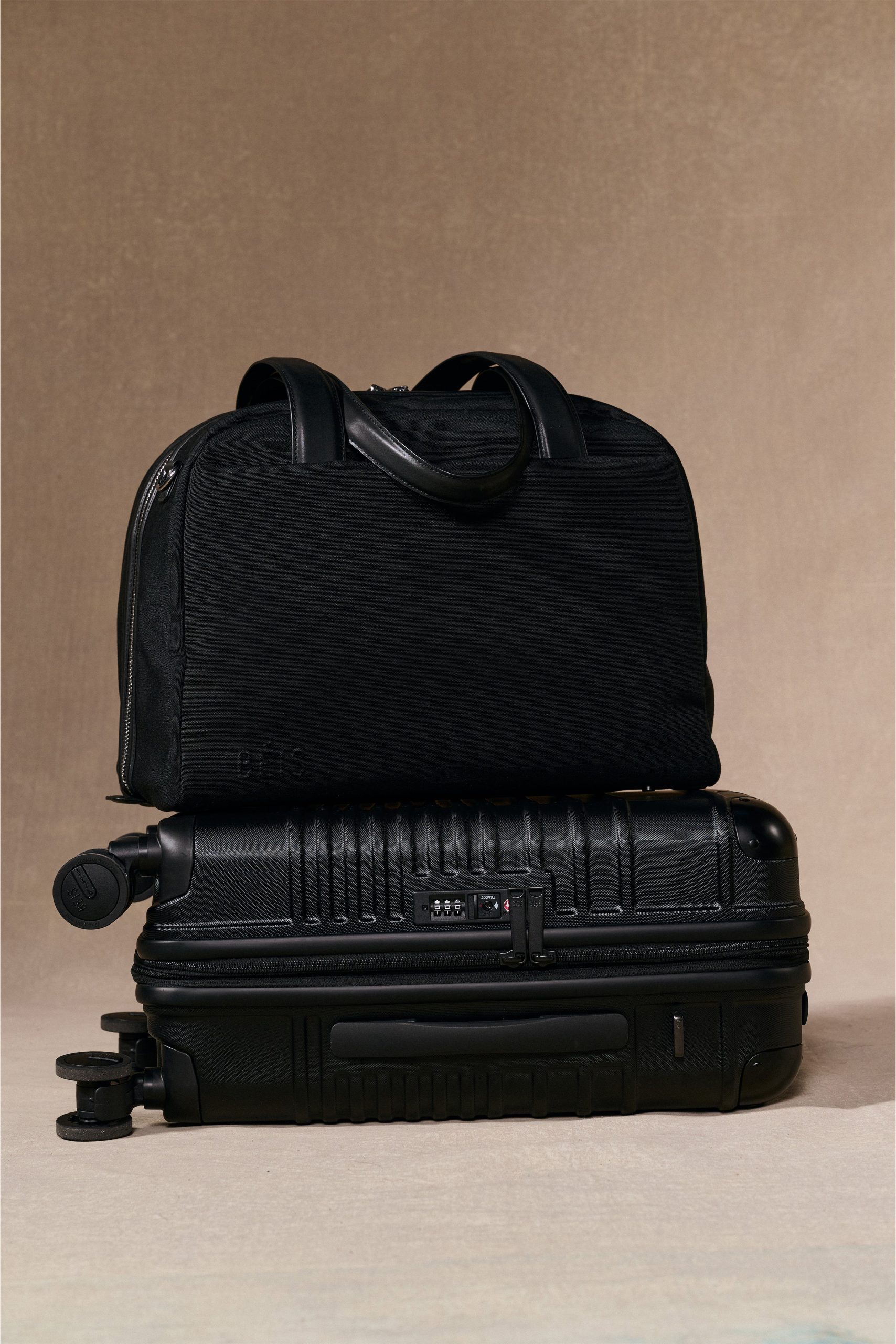 The Duffle in Black - Image 5